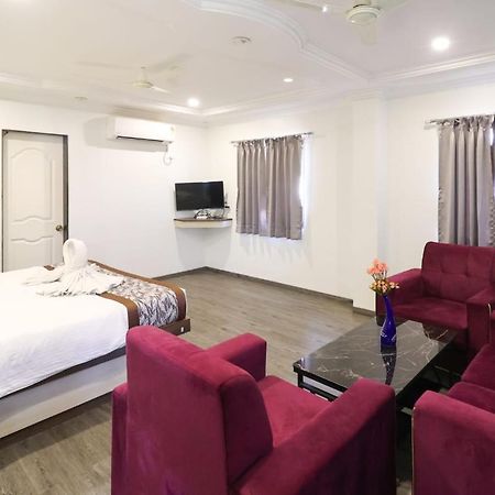 Hotel Jeet Paradise Phaltan Luaran gambar