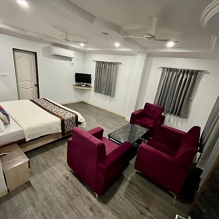Hotel Jeet Paradise Phaltan Luaran gambar
