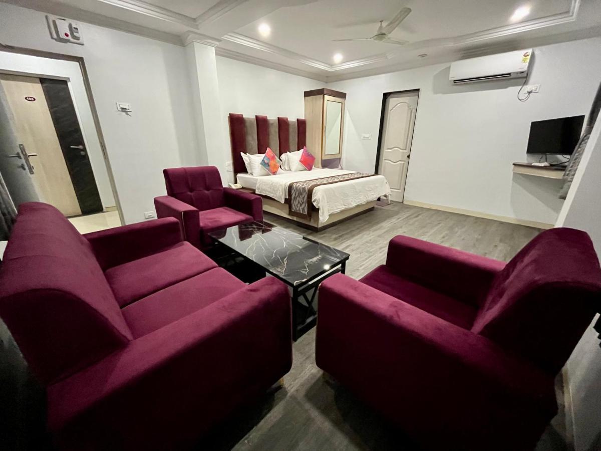 Hotel Jeet Paradise Phaltan Luaran gambar