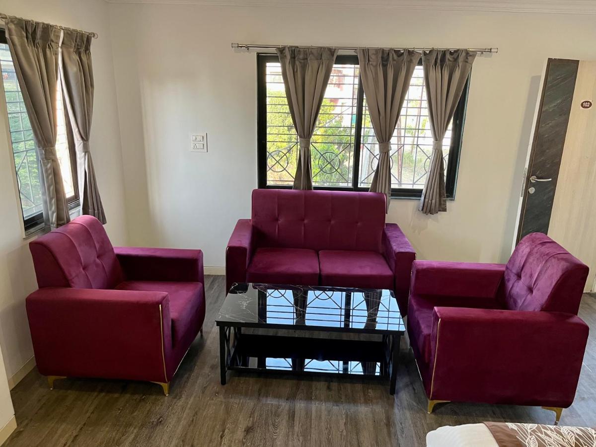 Hotel Jeet Paradise Phaltan Luaran gambar